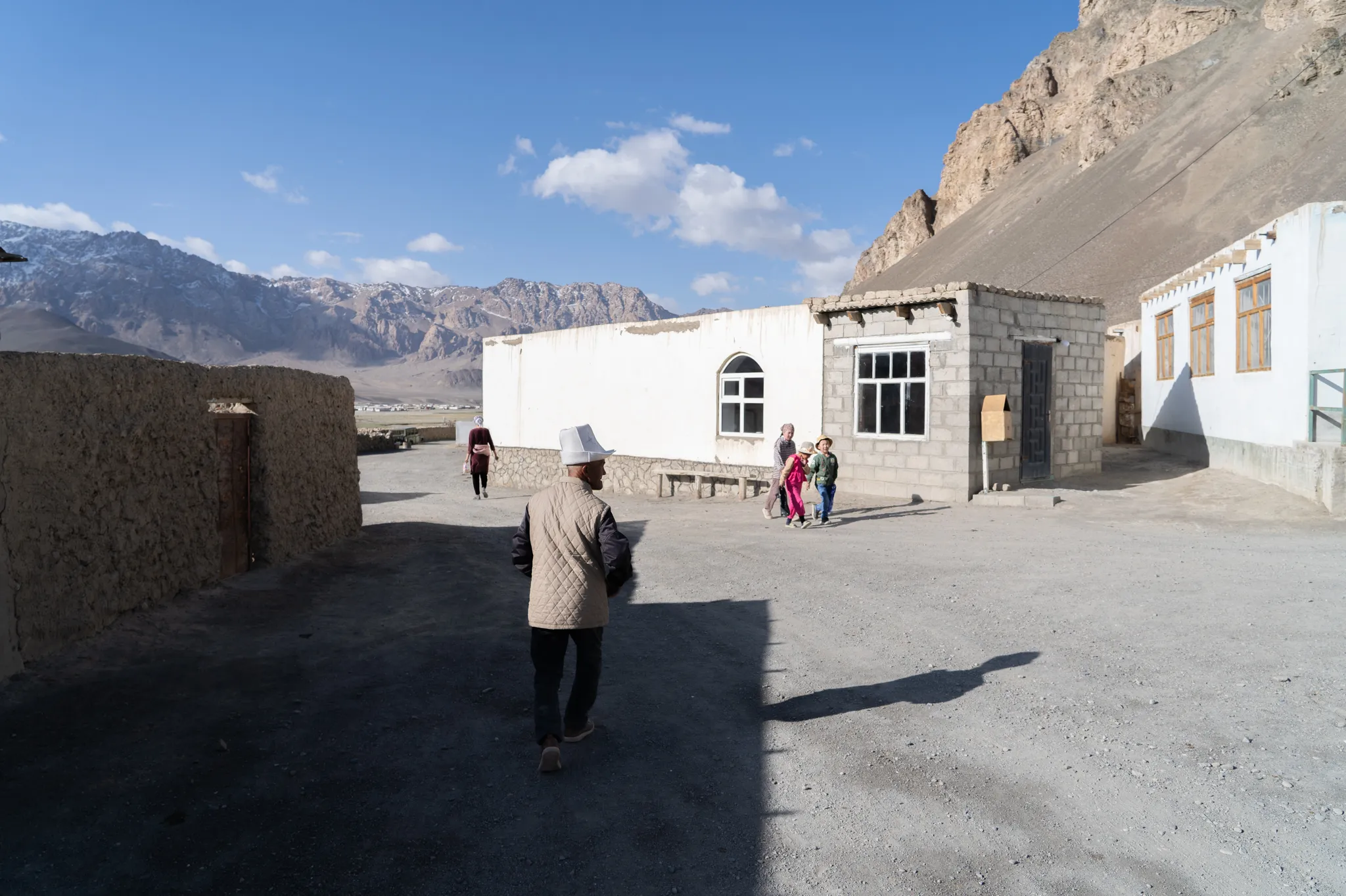 Street scene in Murghob, Tajikistan